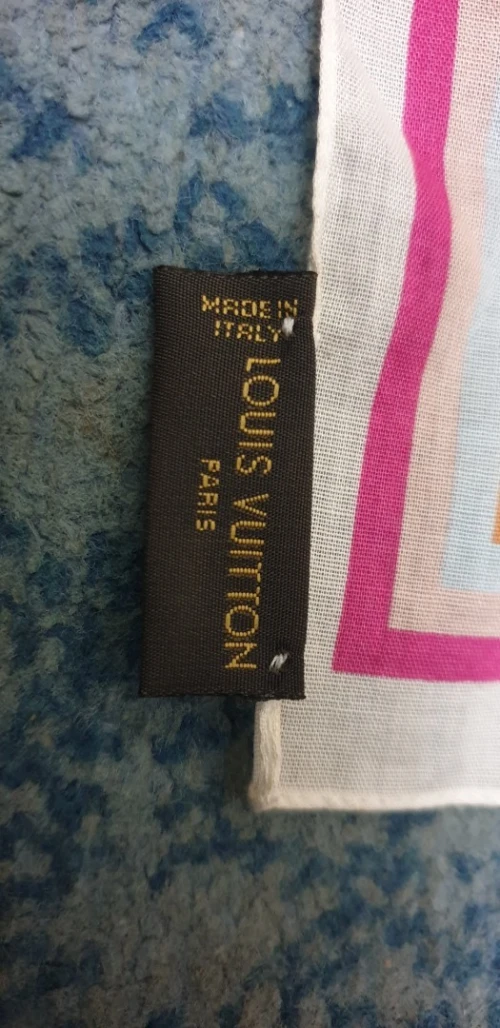 Foulard louis vuitton original 