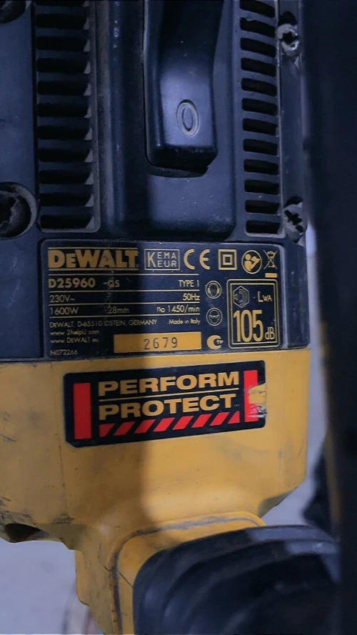 Marteau piqueur dewalt 1600w