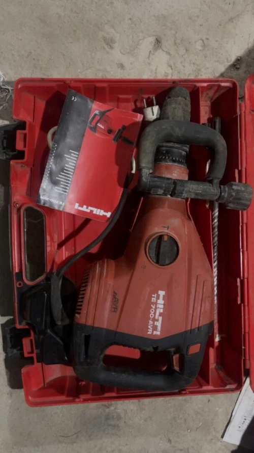 Hilti 1300w  marteau piqueur