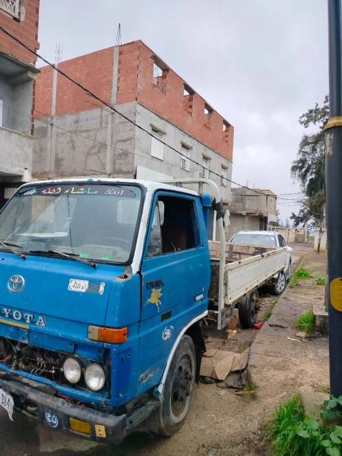 Toyota B30 dyna 1987