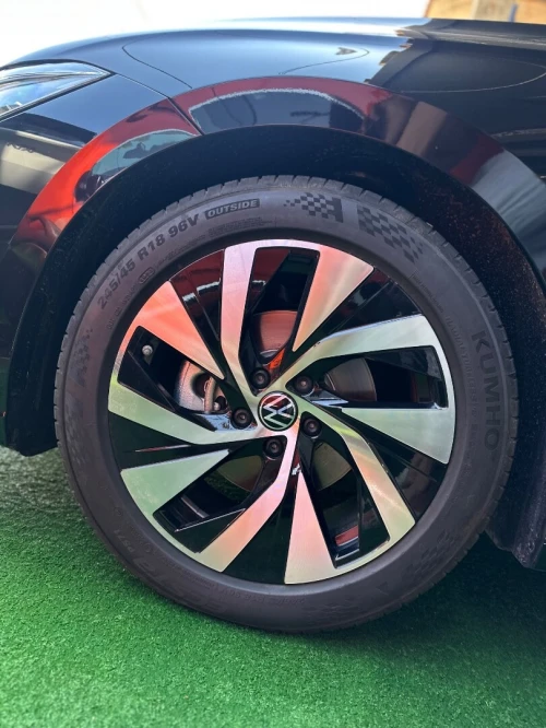 Volkswagen Passat 2025 PRO