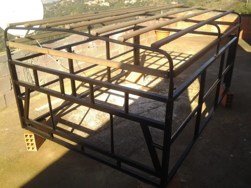 Ridelles+Bache très bonne qualité TOYOTA HILUX   ريدال +باش خشين نوعية جيدة و جديد TOYOTA HILUX