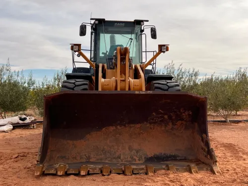 CASE 1021F 2016