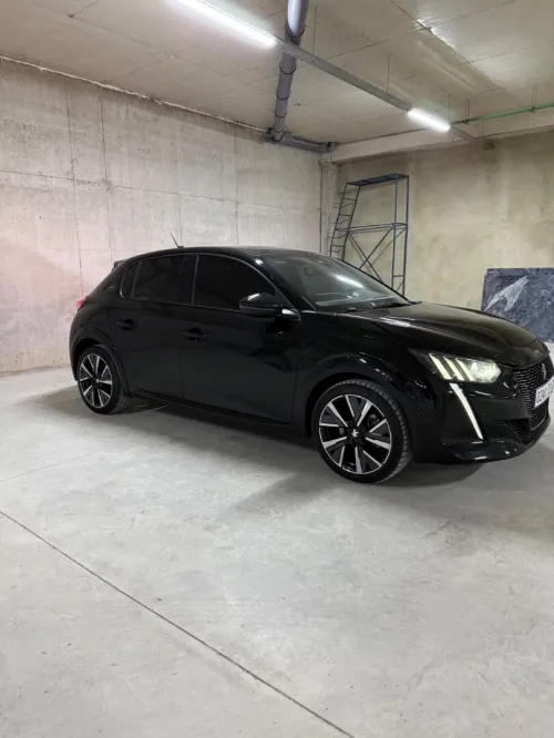 Peugeot 208 2023 GT