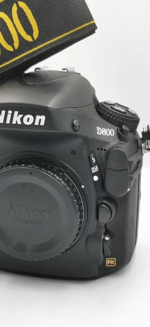 Nikon D800 (280 photo) état neuf