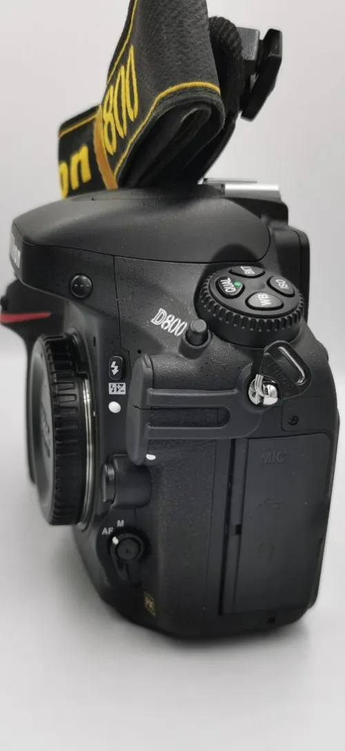 Nikon D800 (280 photo) état neuf