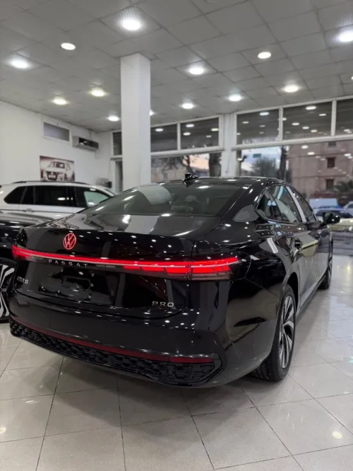 Volkswagen Passat 2025 Pro