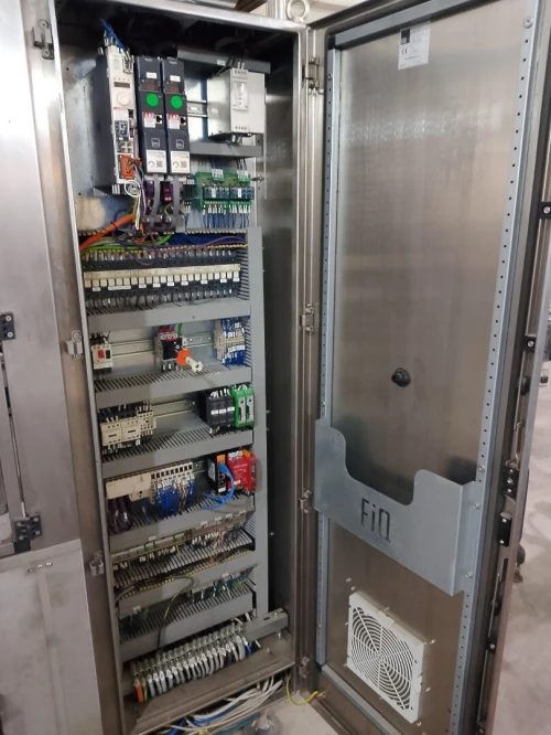 Ligne de production de production d'eau minérale 0.5L automatique et complète