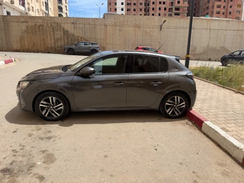 Peugeot 208 2022 Allure