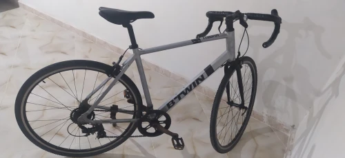 Velo de route triban 100