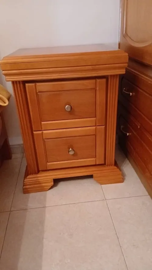 Lit et commode