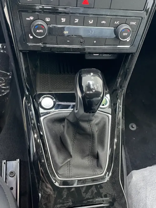 Volkswagen Tahru 2026 XR