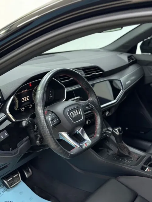 Audi Q3 2023 S line