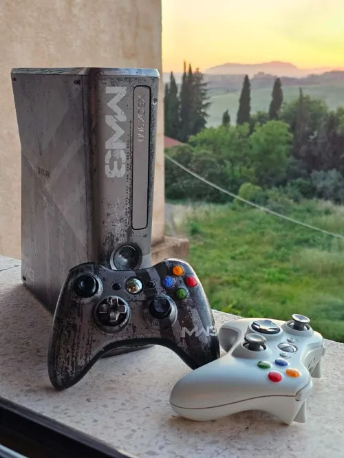 xbox 360 slim edition mw3
