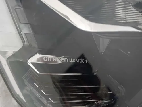 Feux c4/// اضواء