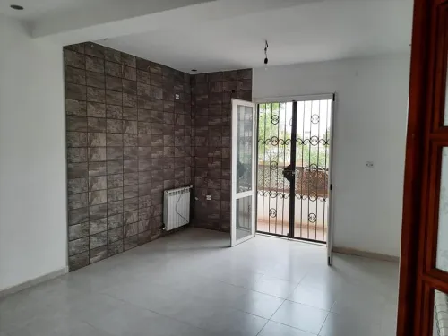 Location Appartement Niveau de villa F4 Alger Khraissia
