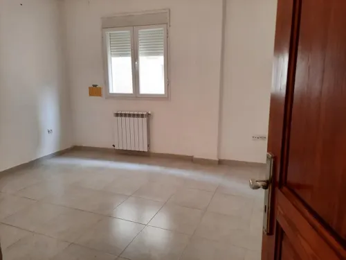 Location Appartement Niveau de villa F4 Alger Khraissia