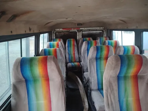 Iveco pour pièces vitré 18 places