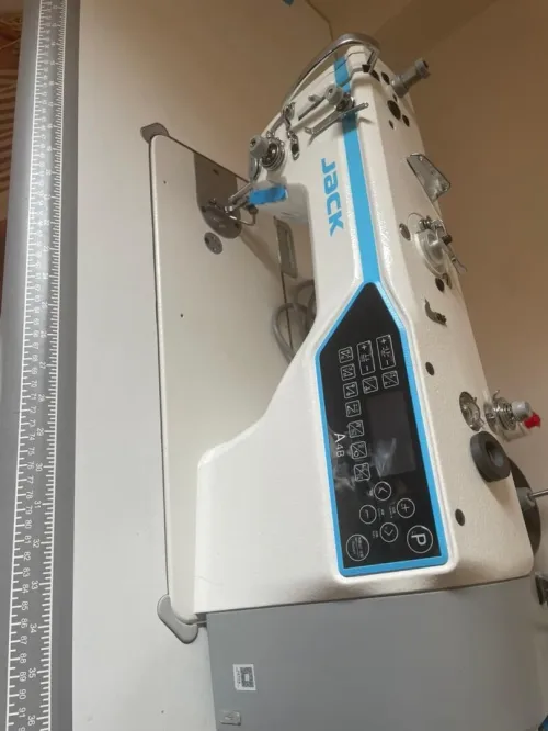 Machine a coudre industrielle 