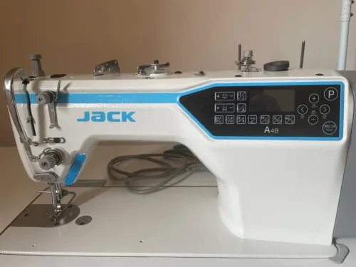 Machine a coudre industrielle 