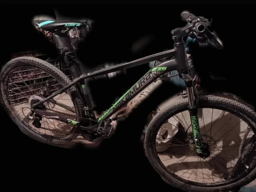 Vélo VTT Nakamura summit 700 taille L 27.5