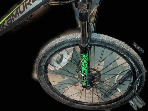 Vélo VTT Nakamura summit 700 taille L 27.5