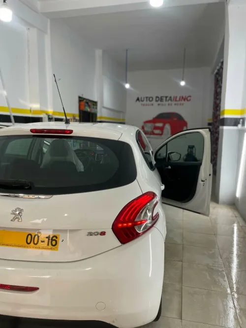 Peugeot 208 2015 Active