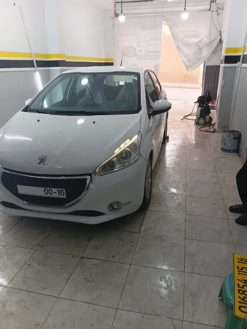 Peugeot 208 2015 Active