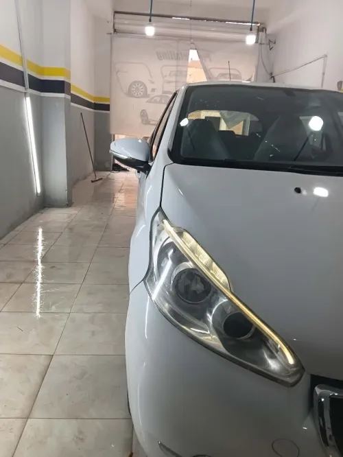 Peugeot 208 2015 Active