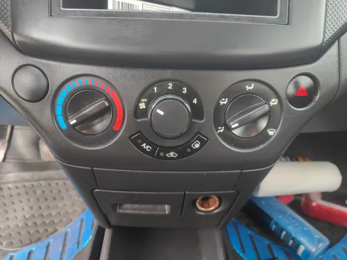 Chevrolet Aveo 5 portes 2013 Aveo 5 portes