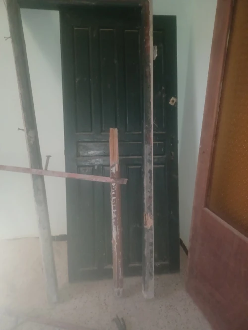 PORTE D'ENTREE MÉTALLIQUE