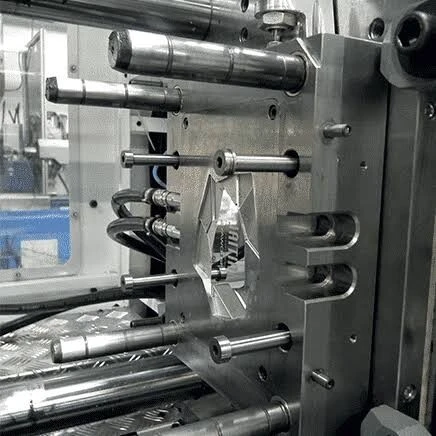 Conception produit en 3D fabrication moule injection plastique et souflage