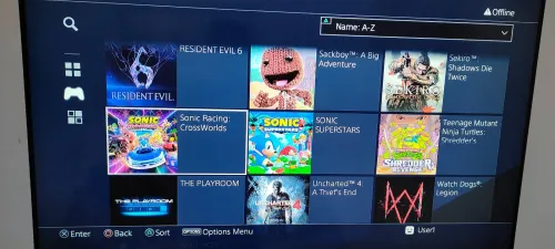 Playstation 4 flaché 9.00 (1000GB SSD) 2 manette + 18 Jeux
