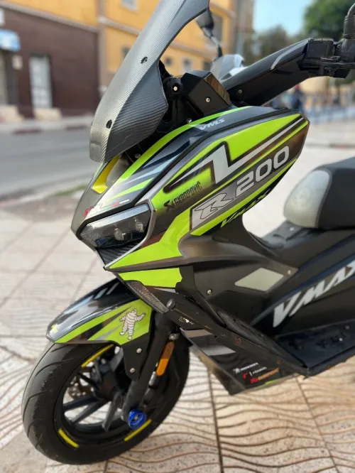 Vmax 200cc 2023