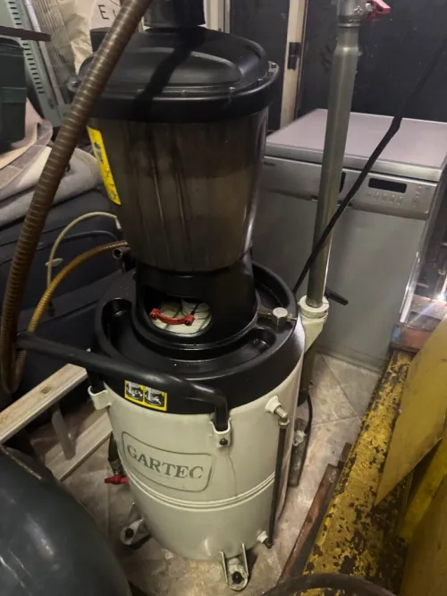 Vend aspirateur huile italien