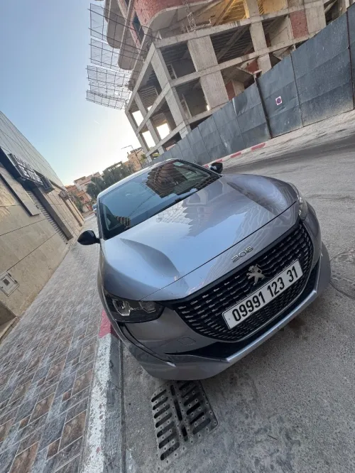Peugeot 208 2023 Allure Pack