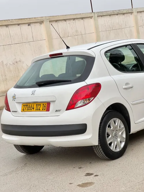 Peugeot 207 2012 Fennec