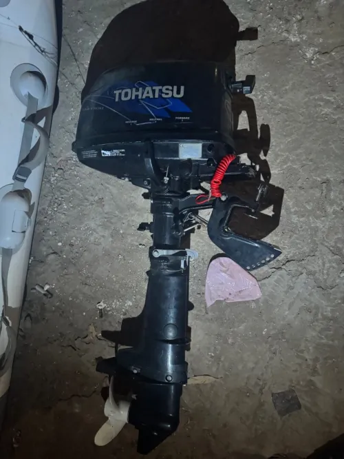 Zodiaque 2.40 avec moteur tuhatsu 6cv 4 temps 