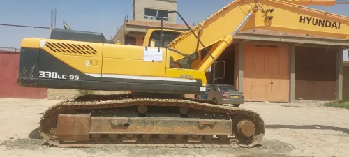 330 lc9 Hyundai 2015