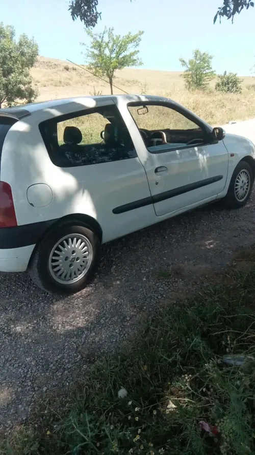 Renault Clio 2 2000 Extreme