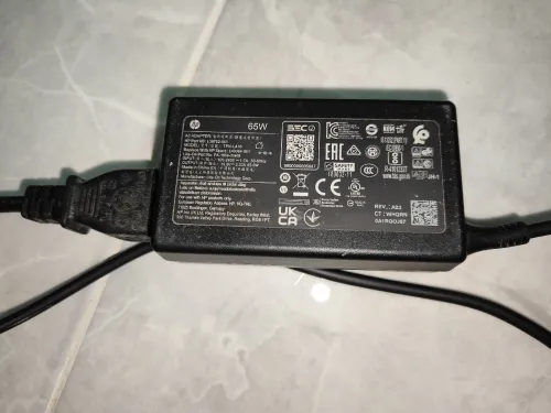 All in one hp 200 G4 i3 10110u 4 Go ddr4 256 ssd
