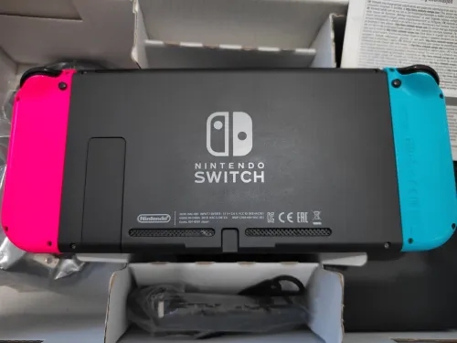 Nintendo switch V1 2019 flashée puce 128 go excellent état