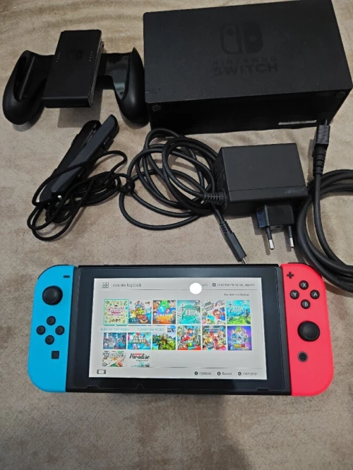 Nintendo switch V2 2021 flashée puce 128 go excellent état + mode online