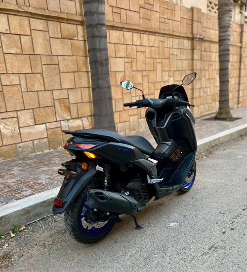 Yamaha N-max 2025
