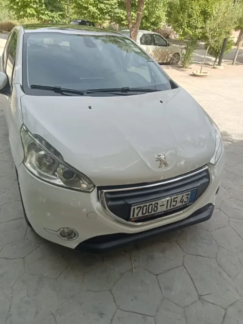 Peugeot 208 2015 Allure