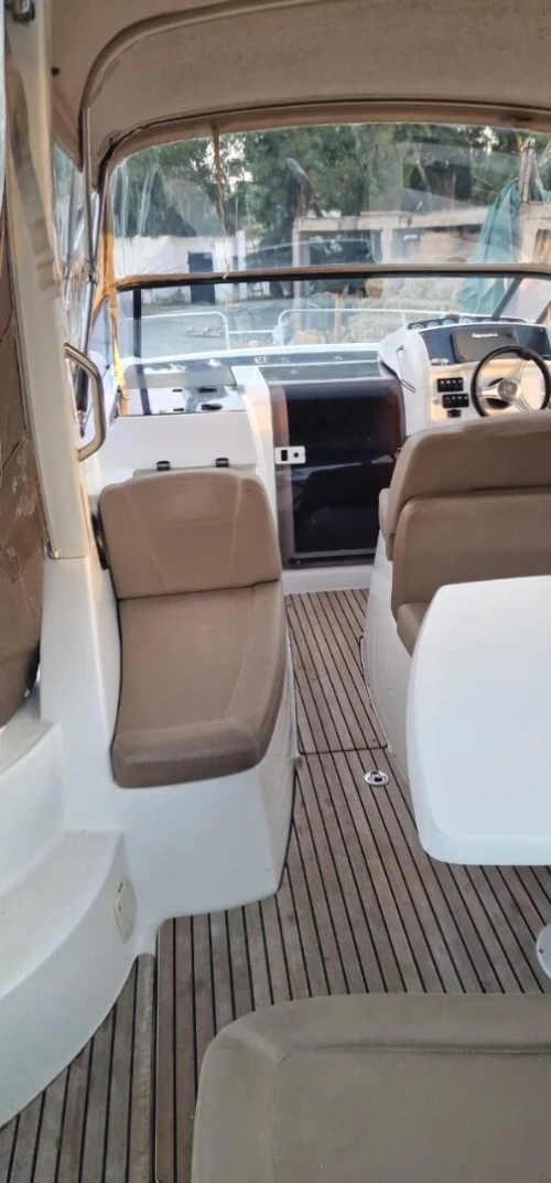 Jeanneau leader 8