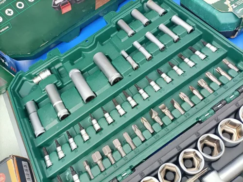 Caisse outils Parkside 94x
