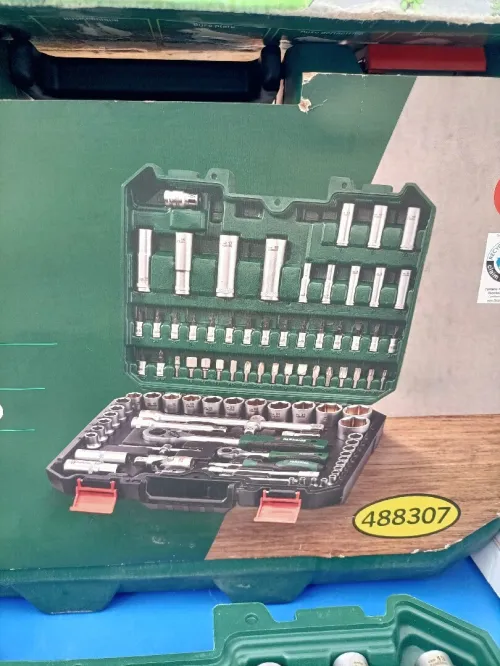 Caisse outils Parkside 94x