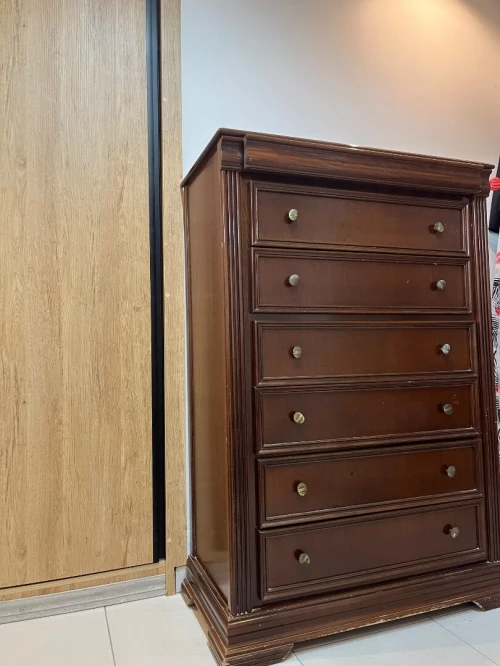 Commode bois être