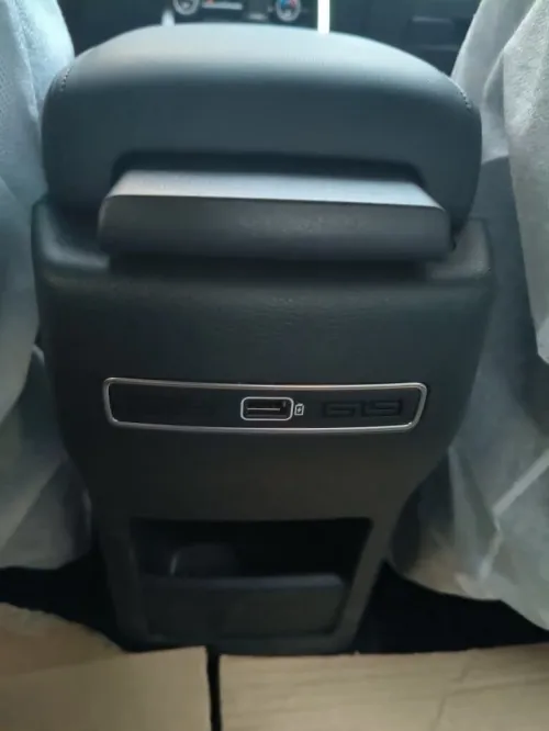 Geely Coolray 2025 